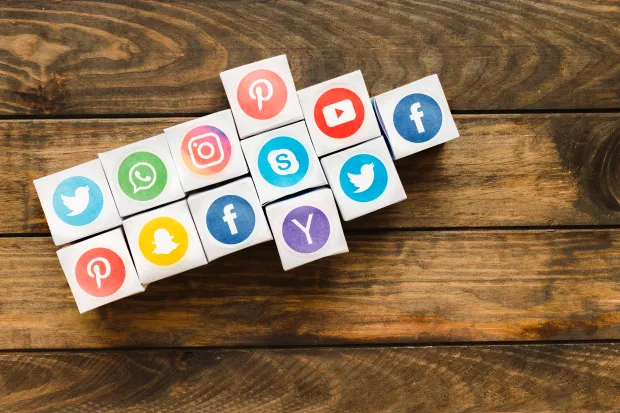 social-ecommerce-login-benefits