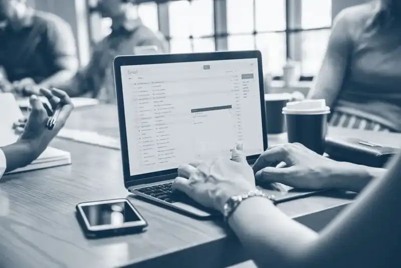 7 Best Marketing Emails to Attract Consumers Right Away